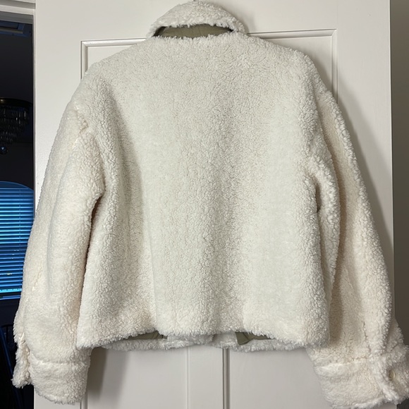 Banana Republic Cropped Sherpa Trucker Jacket Coat - Picture 12 of 12